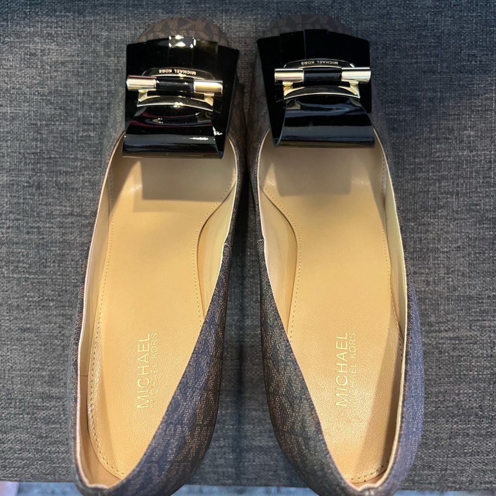 Brand new Michael Kors pumps
